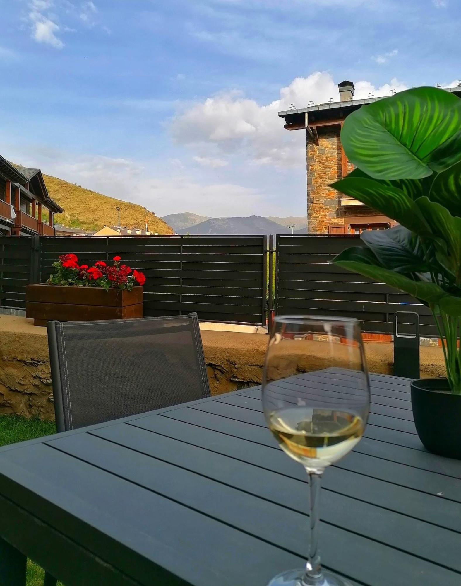 Apartament "Enclau" Turismo Rural Cal Rialla リヴィア エクステリア 写真