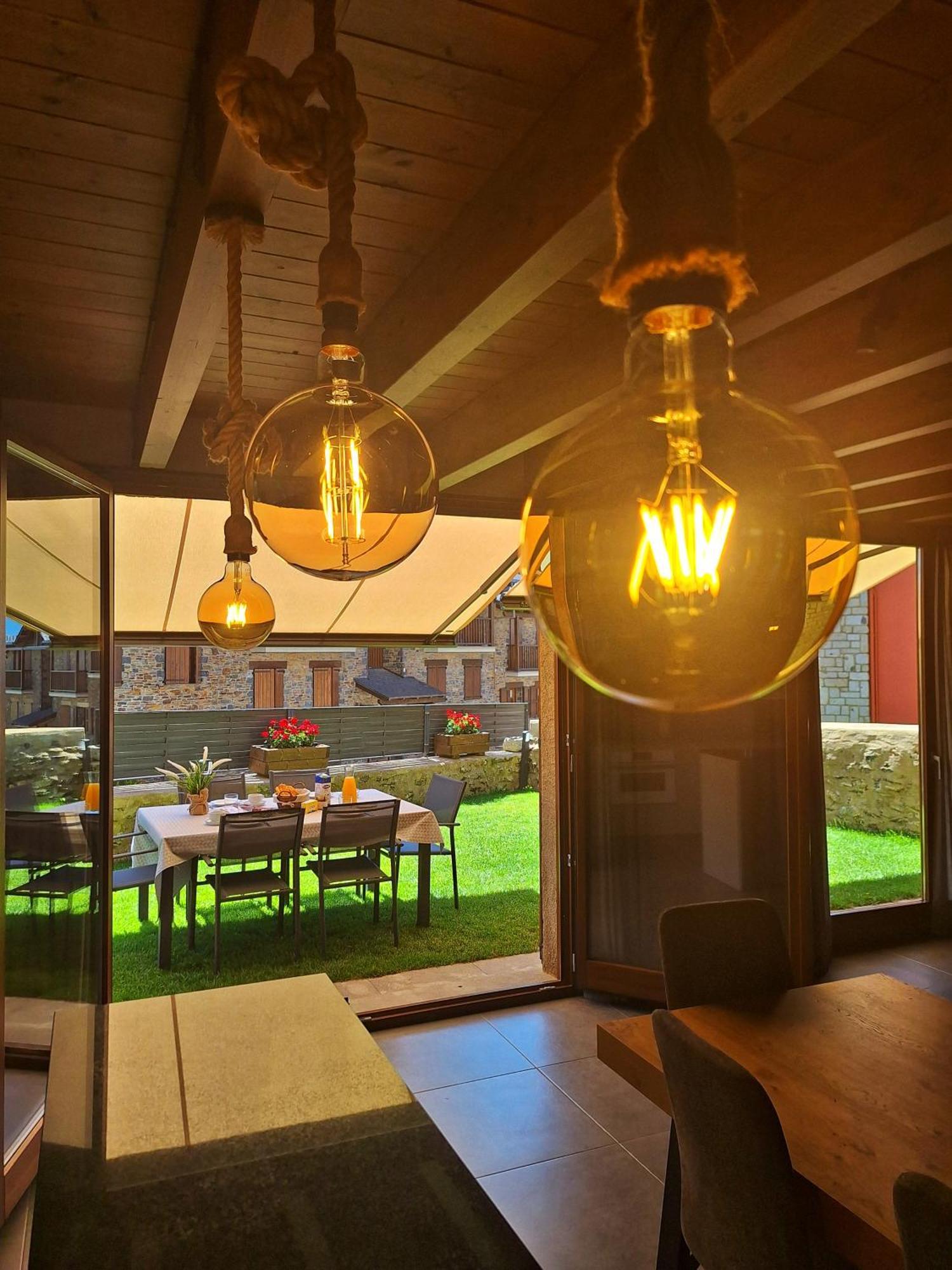 Apartament "Enclau" Turismo Rural Cal Rialla リヴィア エクステリア 写真